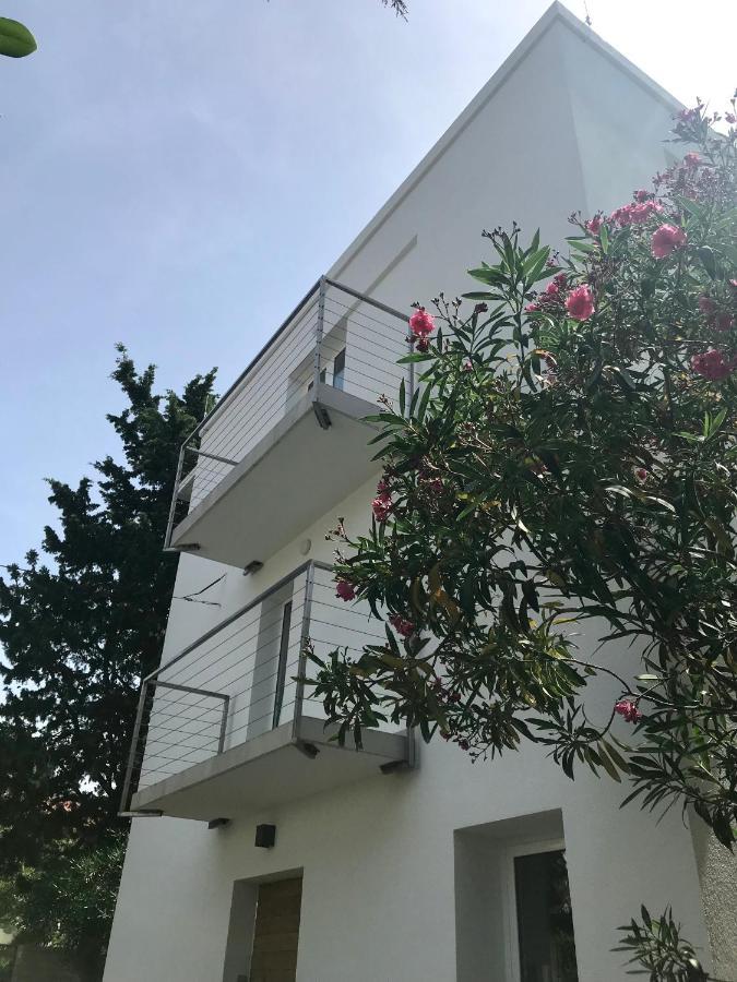 Guesthouse - Hotel California Novalja Kültér fotó